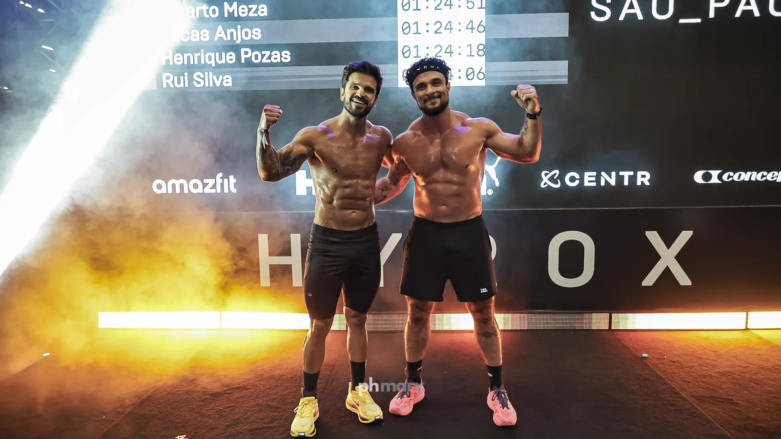 PH Marx fotografando dupla de atletas no HYROX em São Paulo